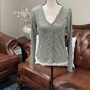 Cozy knit top
Almost famous size medium